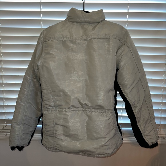 The North Face Puffer Jacket - Picture 8 of 9